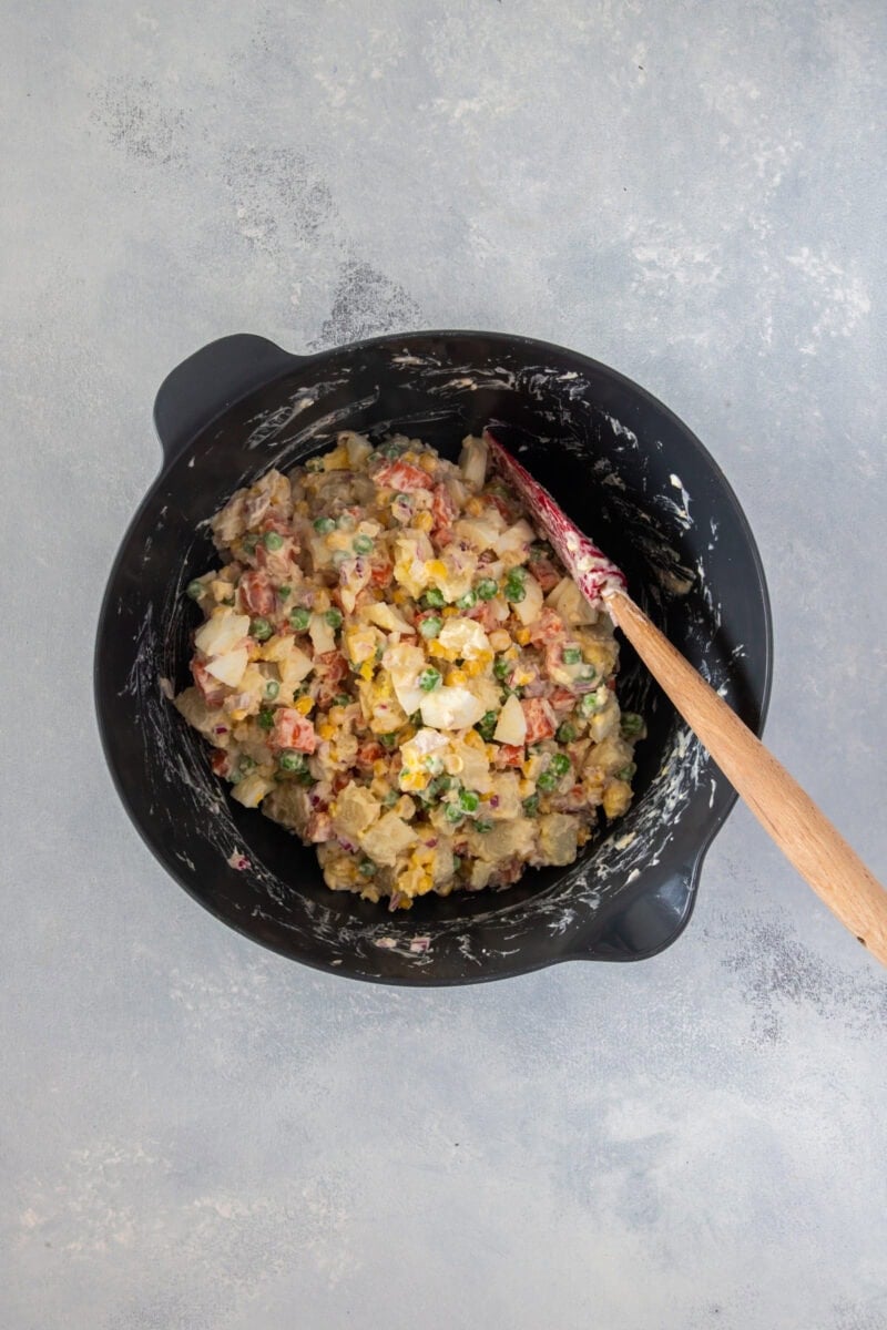 ensalada mixta en un bowl grande